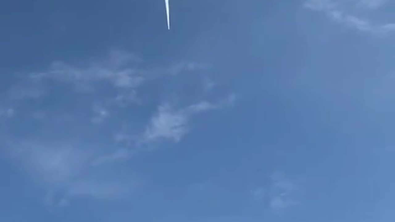 Incredible Footage of a Ukrainian S300 SAM Engaging a Russian Aircraft