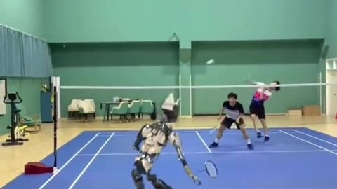 Badminton 🏸 Robot vs Man 💪