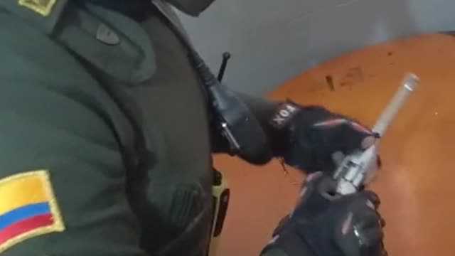 arma incautada por la policia