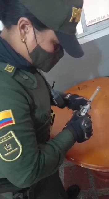 arma incautada por la policia