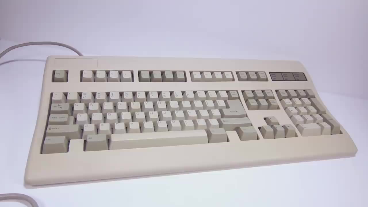 I Restored This Yellowed Keyboard for My Home Office --- AF invention