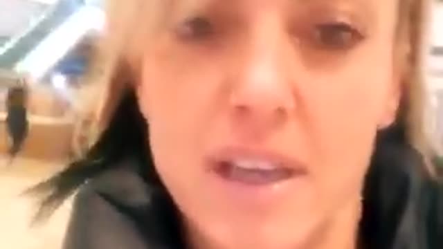 Italian NewYorker has trouble expressing herself