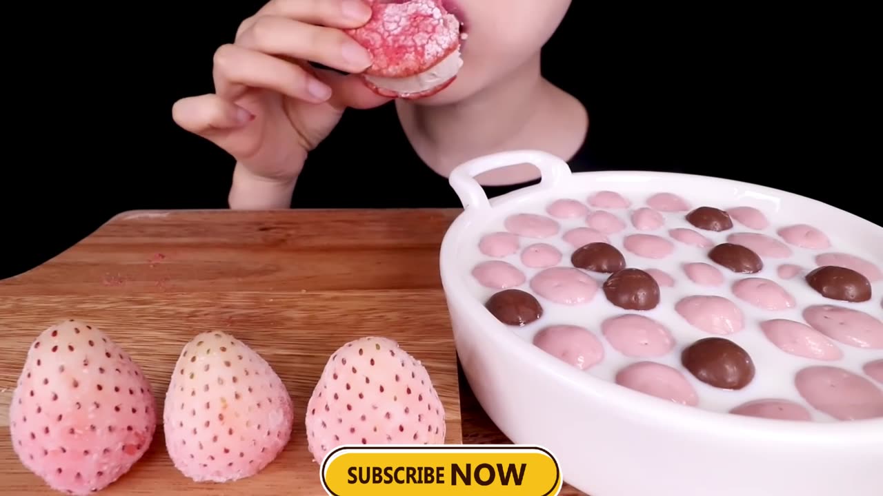 The most delicious mukbang - Pink color