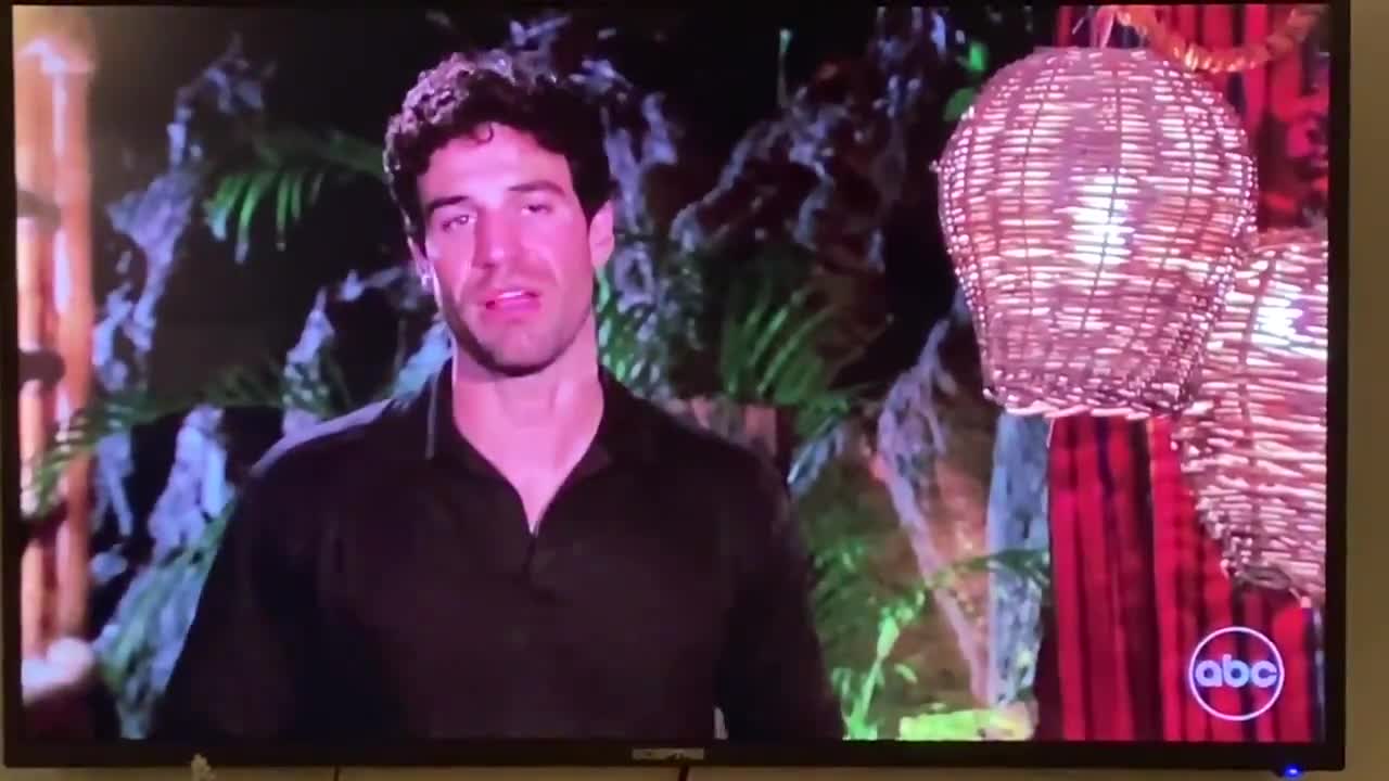 Grocery Store Joe mocking Pieper is my new favorite BIP moment. #BachelorInParadise