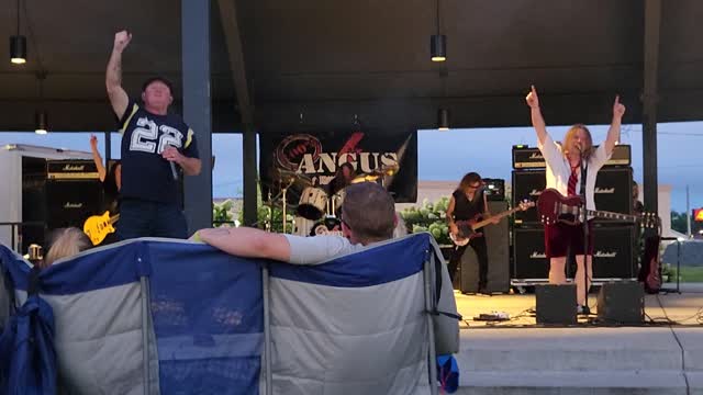100% Angus A AC/DC Tribute Band "T-N-T" AC/DC Cover