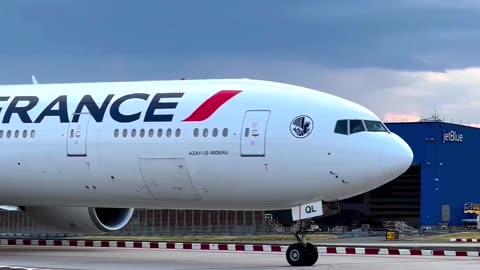 Air France's 777 is looking sensational