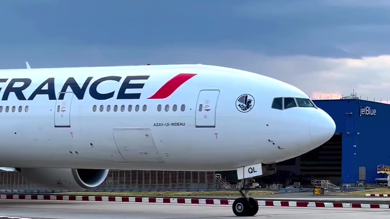 Air France's 777 is looking sensational