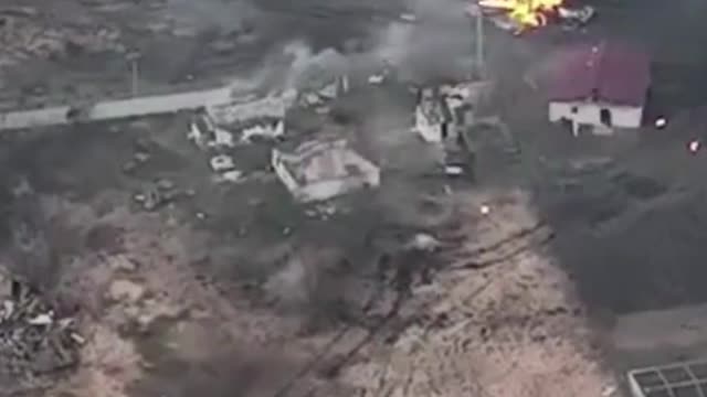 Ukrainian Ambush Russian Convoy of APC