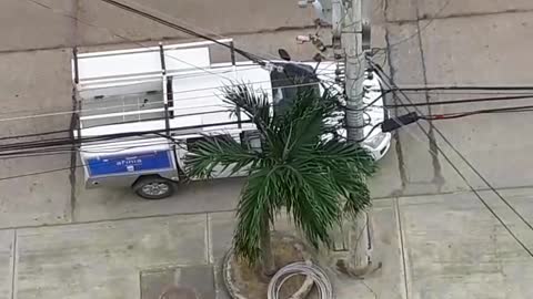 ¡Qué susto! Cae cable energizado de Afinia en Castillogrande