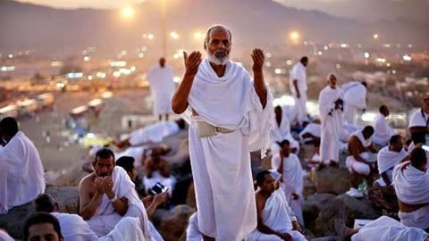 Sheikh Bandar Balila recites Surat Nuh (Surah 71).