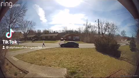 Porch pirate trap. 2/2