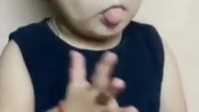 Little cute baby dance tiktok, snack videos 2year baby samaira dance with cute expressionRiti