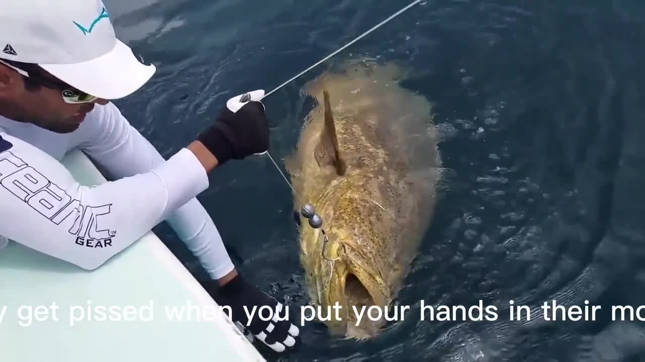 The weight starts from 40g. Of course, the heavier the throw, the farther you can throw it.
