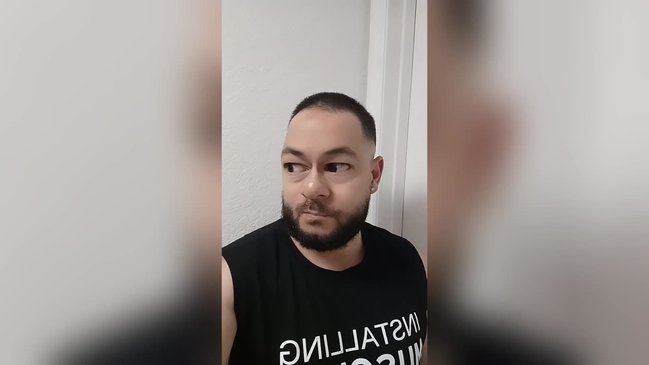 Otro video de ARMANDILLO el Goloso no cree lo que ve. Humor 🤣..