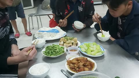 Great guys eat dinner