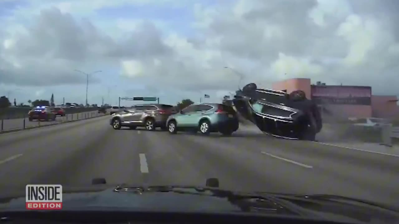 Car Accident in highway, looks like a game