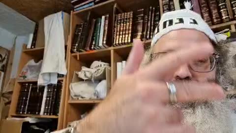הני מילי תרומה דמתאכלא בצנעא אבל נשיאות כפים דבפרהסיא אי לאו כהן הוא כול- שיר נ נח מסכת כתובות דף כד
