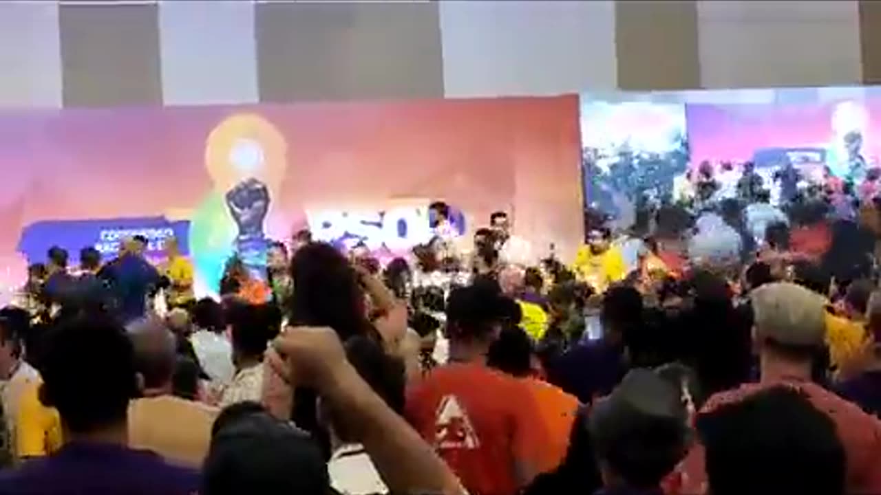 Congresso do PSOL é marcado por brigas e acusações de golpe