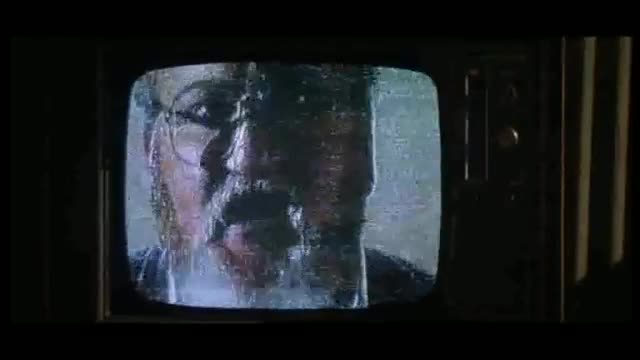 Essi vivono e ci schiavizzano ..