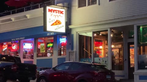 Mystic Pizza (Connecticut)