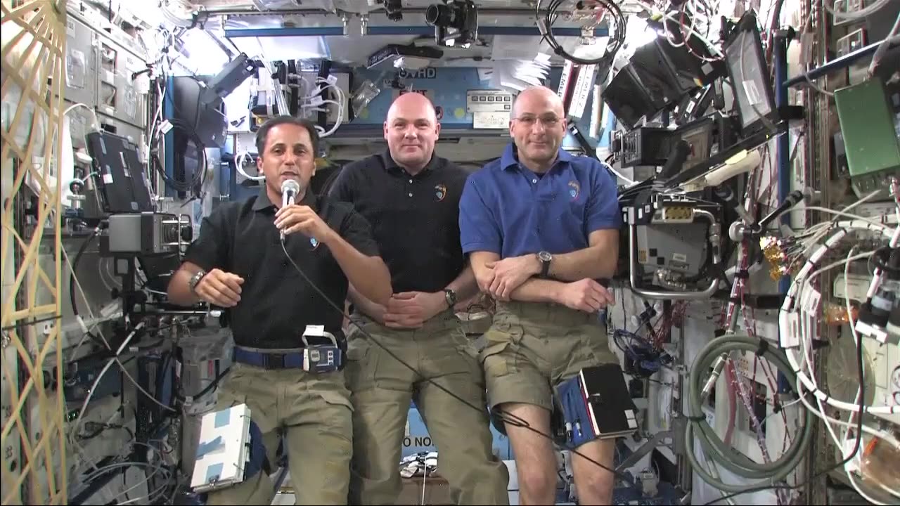 California Students Speak with Station Crew