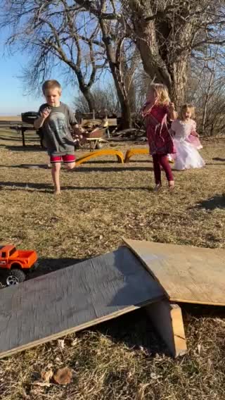 Kids dance to Blue Christmas