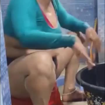 Retu Bhabhi Having Bath In Bathroom ||Hot Bath Vlog Part2 🔥🚿🚿