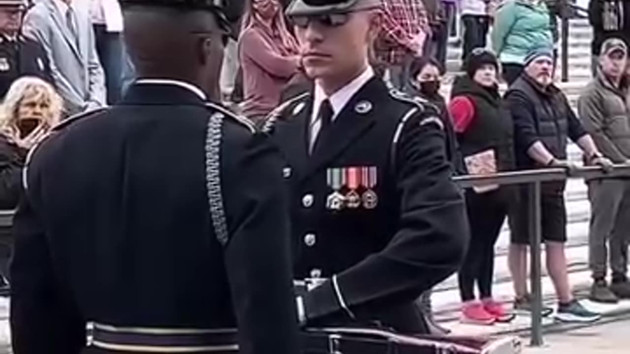 Robot or human ?