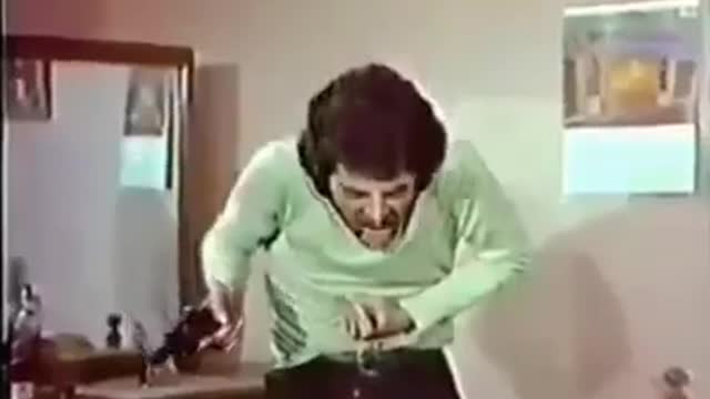 Καπως ετσι εξελισεται μια μαχη με εναν πανηλιθιο