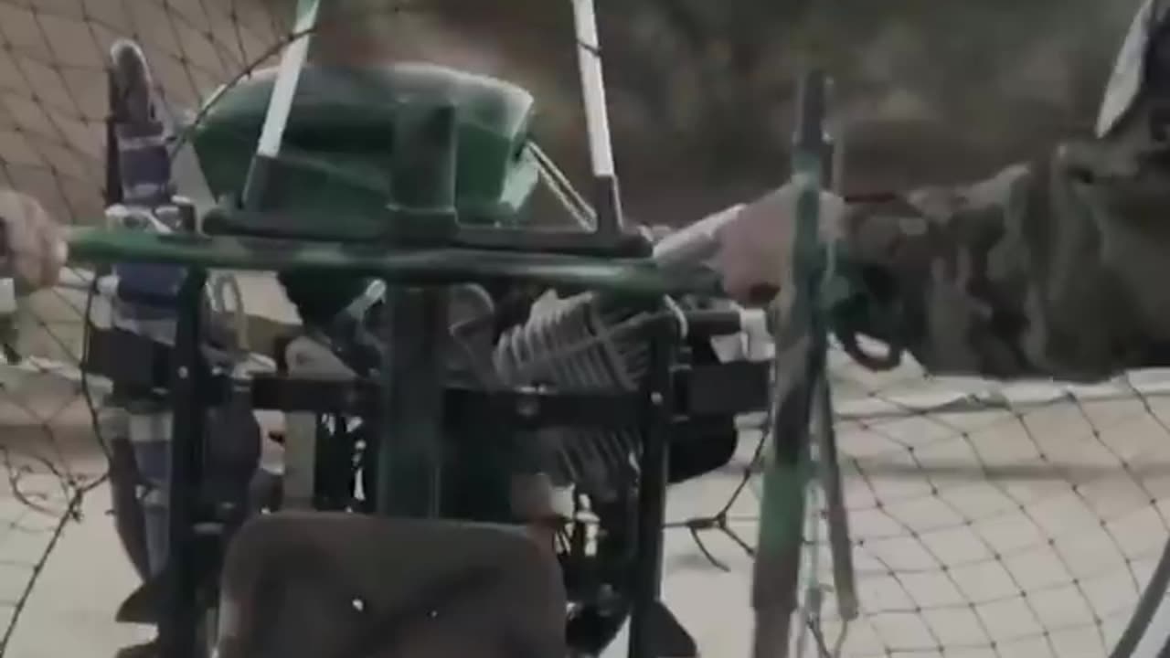 Israel police fight with Palestinian policemen