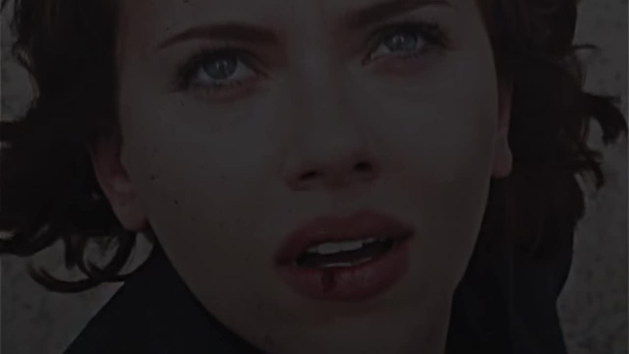 Scarlett Johansson Hot Status