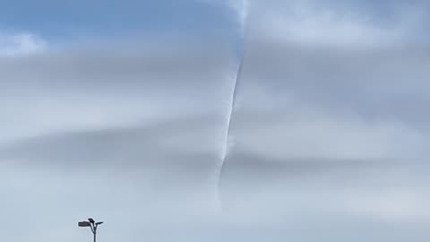 Meteorological Phenomenon Looks Like Matrix Glitch