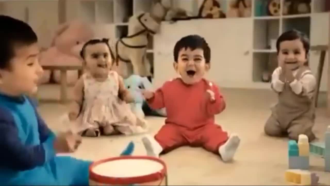 Baby dance funny video 30sec