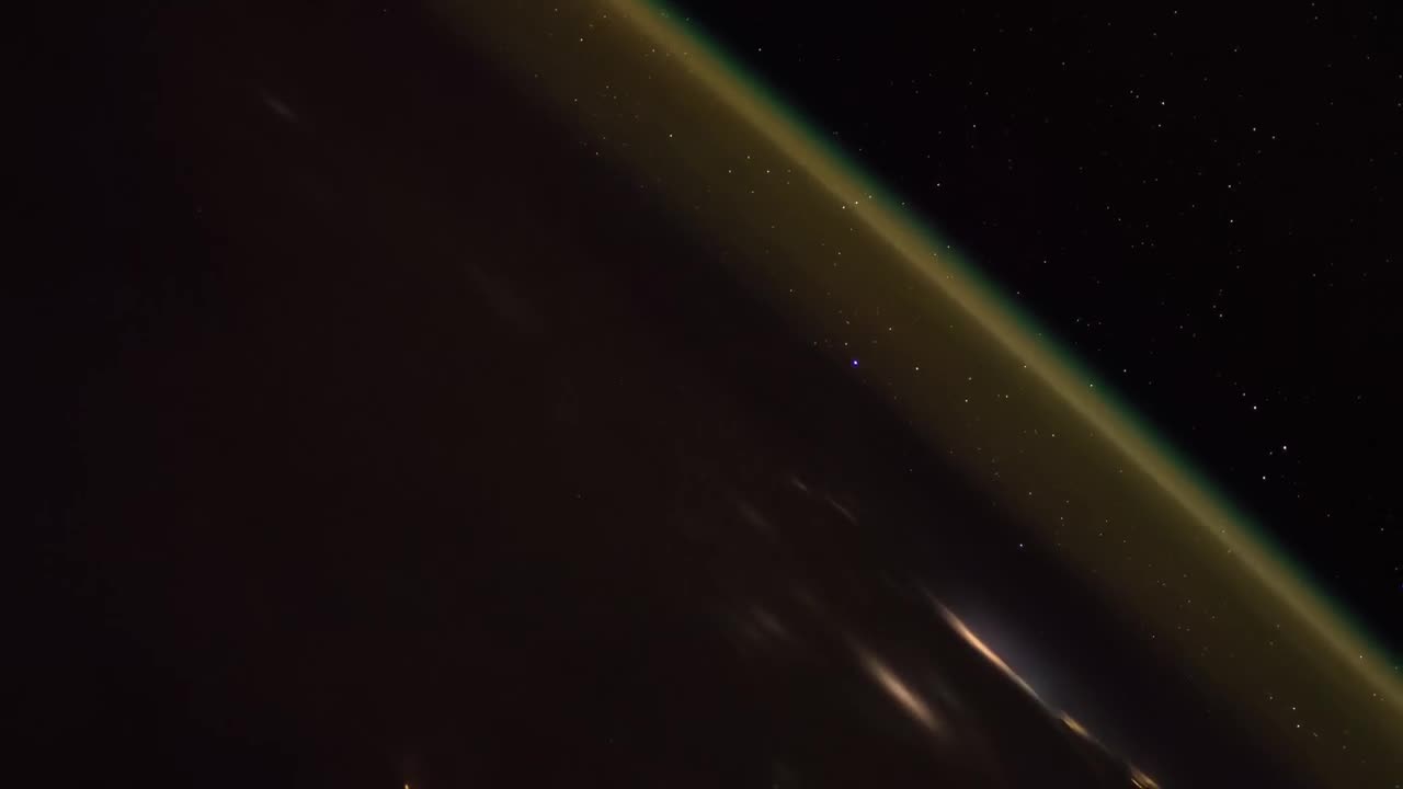 Rocket launch seen from the space (incredible sceneš²)