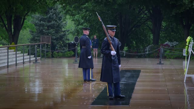 Do You Know the Incredible History Behind the Tomb of the Unknown Soldier?