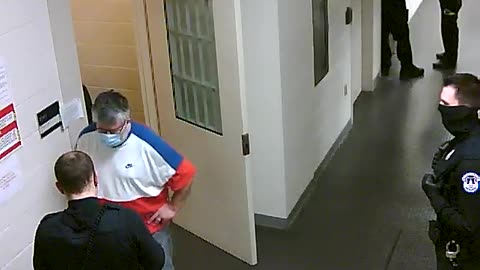 1665HQOB02PrisonerProcessingCell_2021-01-06_18h00min01s710ms.mp4