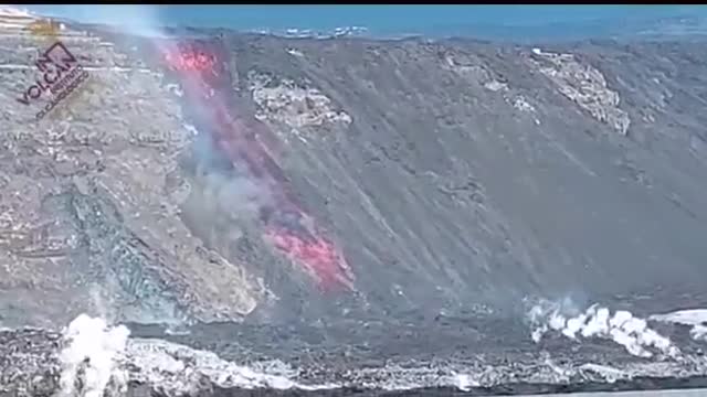 Spain: Lava continues to flow towards Los Guirres beach in La Palma.