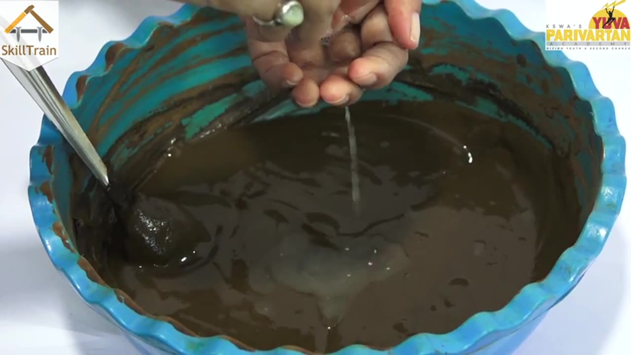22.Learning to prepare the Mehendi Mix (Hindi) (हिन्दी)