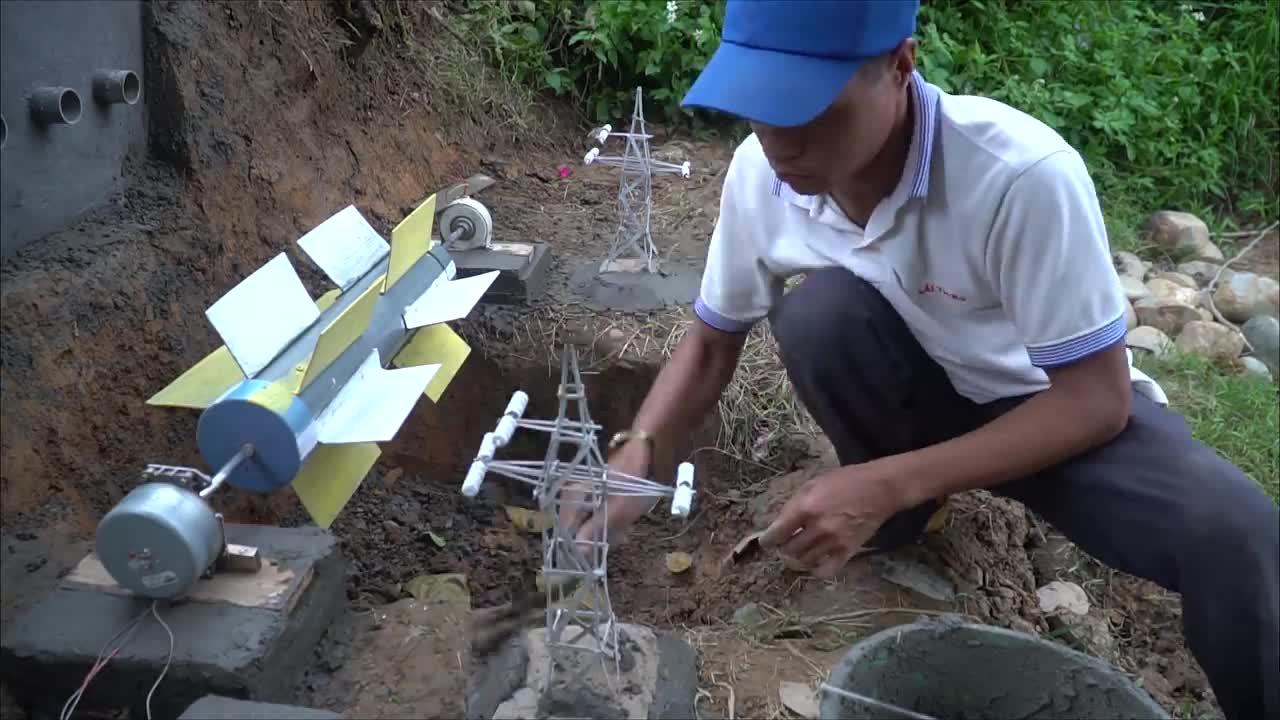 Mini Hydroelectricity With 4 Extremely Powerful Water Outlets