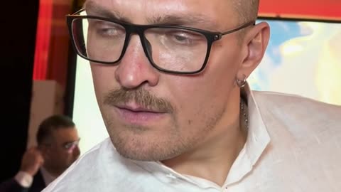 Oleksandr Usyk says he will defeat Tyson Fury 'looking very good'