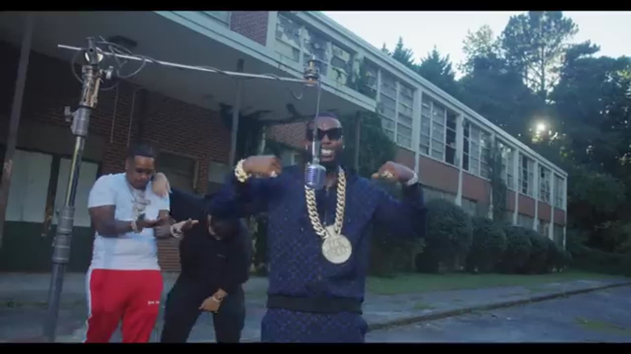 Gucci mean finesse2 tymes Gucci flow officer