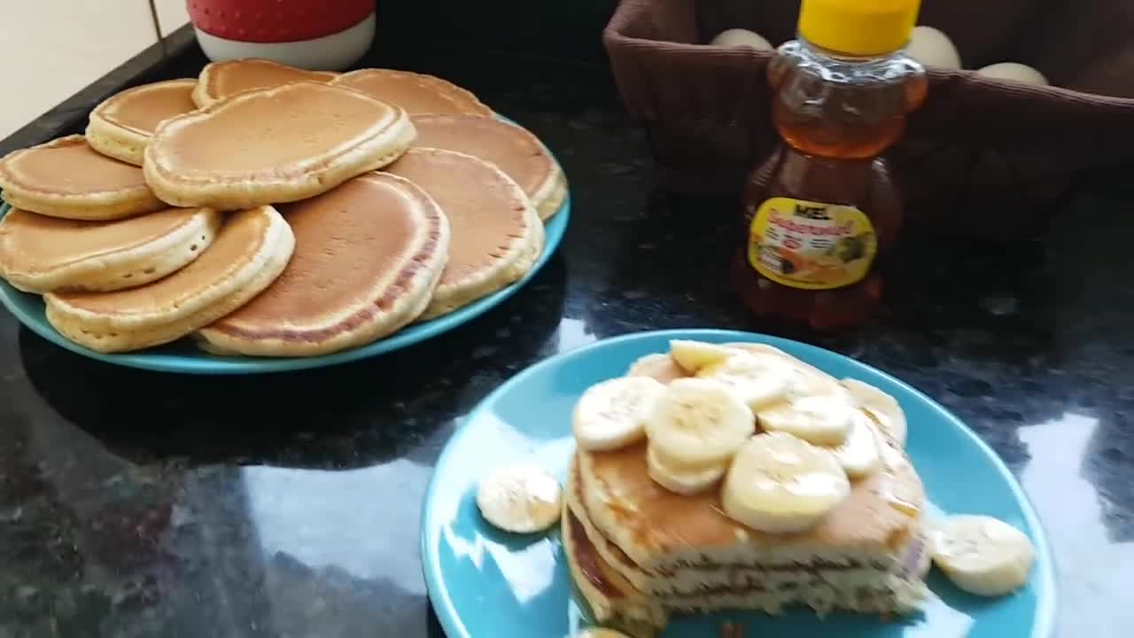 EASY AND PERFECT AMERICAN PANCAKE