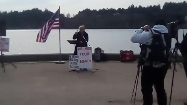 Rising up for America and the state of washington at Olympias Heritage Park