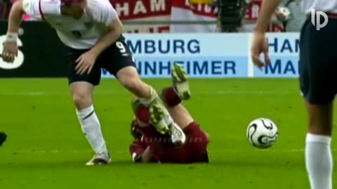 Cristiano Ronaldo vs Referees: Crazy Moments!