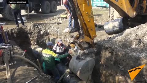 Ремонт водопровода в Сухуми продолжается
