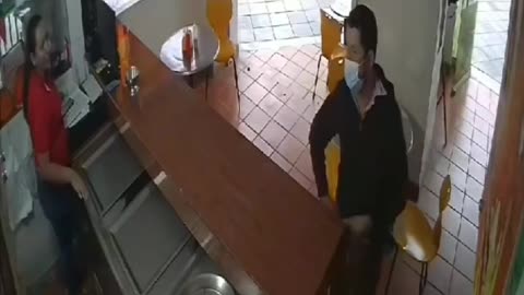 robo a asadero de pollos en barrancabermeja