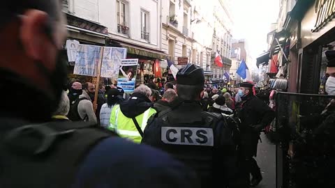 Manif anti-pass💉du 01.01.22 - Paris - Top Départ !