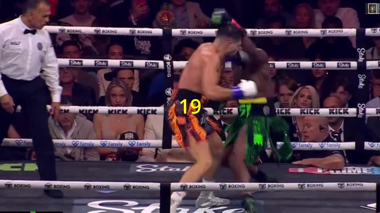 KSI vs Tommy Fury Clinch Counter