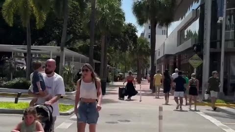 Lincoln Road - MIAMI BEACH, FL