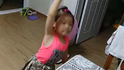 3 year old child dancing ballet